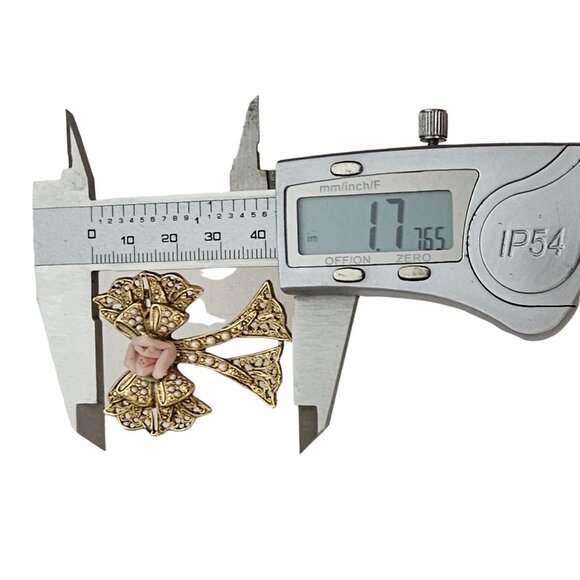 1928 Brand Gold Tone Faux Pearl Filigree Porcelain Rose Bow Brooch Pin L345 - Picture 7 of 9